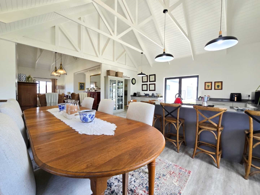 2 Bedroom Property for Sale in Stilbaai Oos Western Cape